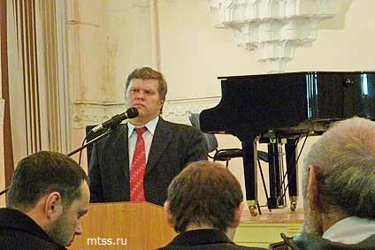 Сергей
Митрохин - лидер партии "Яблоко" в Доме Асадуллаева 30.09.2009