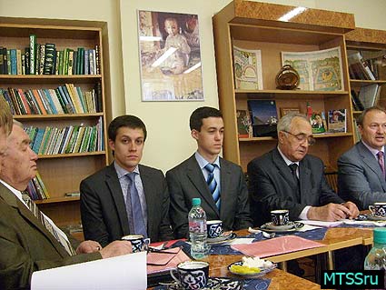 К.Шакиров-слева, Р.Акчурин, Р.Ахметшин- справа